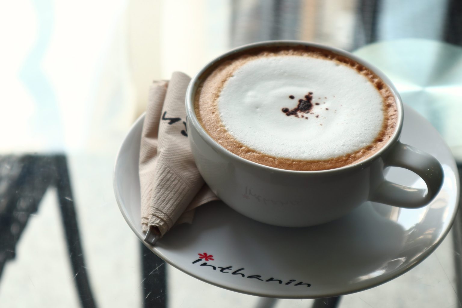 Différence entre Cappuccino et Latte : Comprendre les Subtilités du